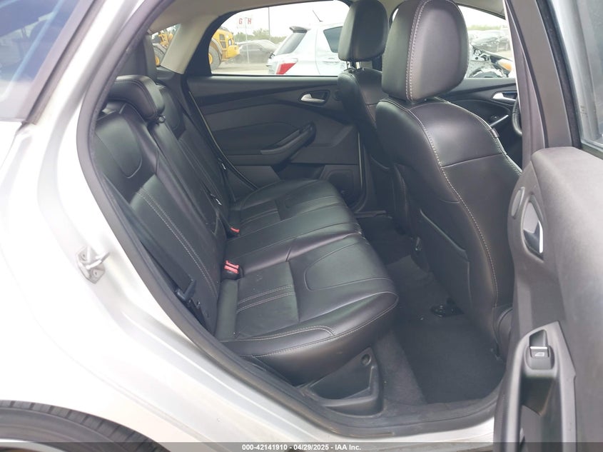 2014 FORD FOCUS VIN: 1FADP3J26EL342210