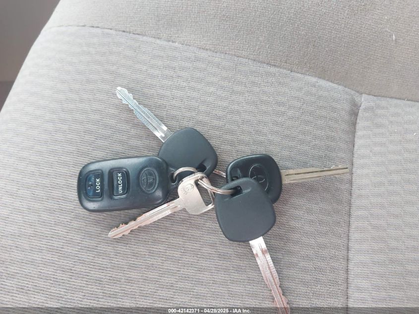 2007 Toyota Corolla Le VIN: 2T1BR30E77C724070 Lot: 42142371