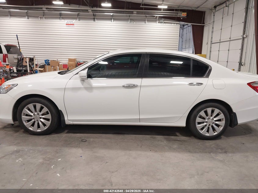 2014 HONDA ACCORD VIN: 1HGCR3F85EA023021