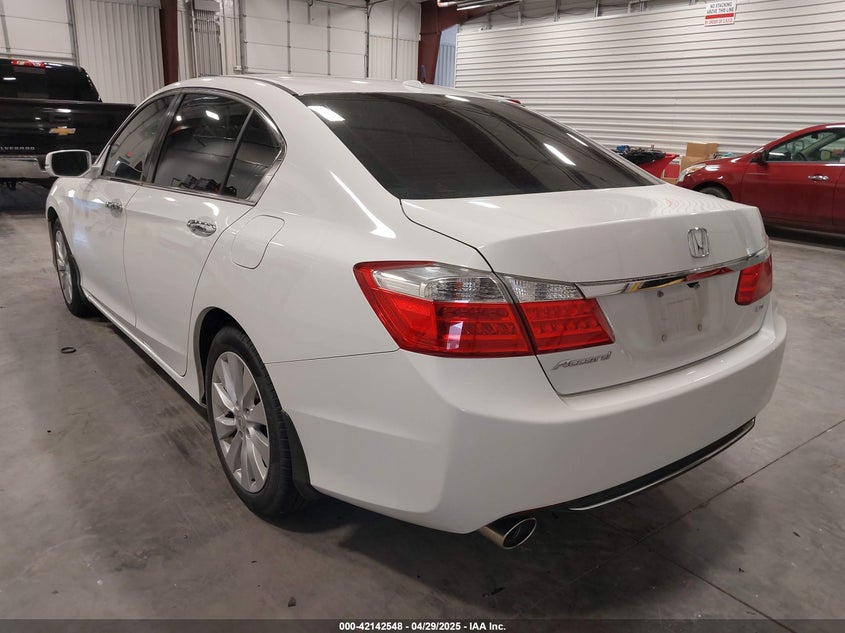 2014 HONDA ACCORD VIN: 1HGCR3F85EA023021
