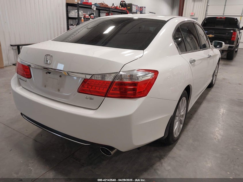 2014 HONDA ACCORD VIN: 1HGCR3F85EA023021