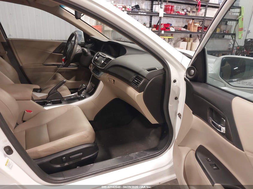 2014 HONDA ACCORD VIN: 1HGCR3F85EA023021