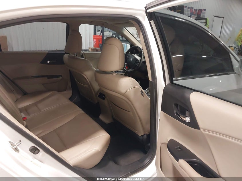 2014 HONDA ACCORD VIN: 1HGCR3F85EA023021
