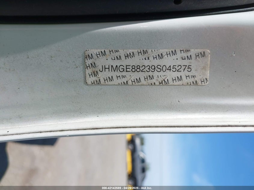 2009 HONDA FIT VIN: JHMGE88239S045275