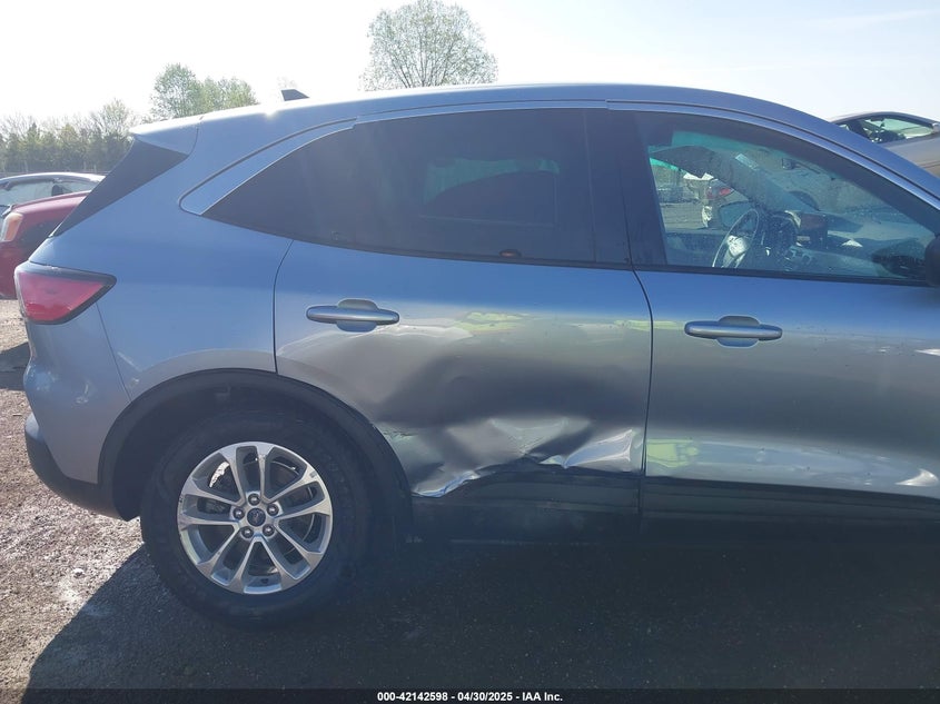 2022 FORD ESCAPE VIN: 1FMCU9G60NUA83702
