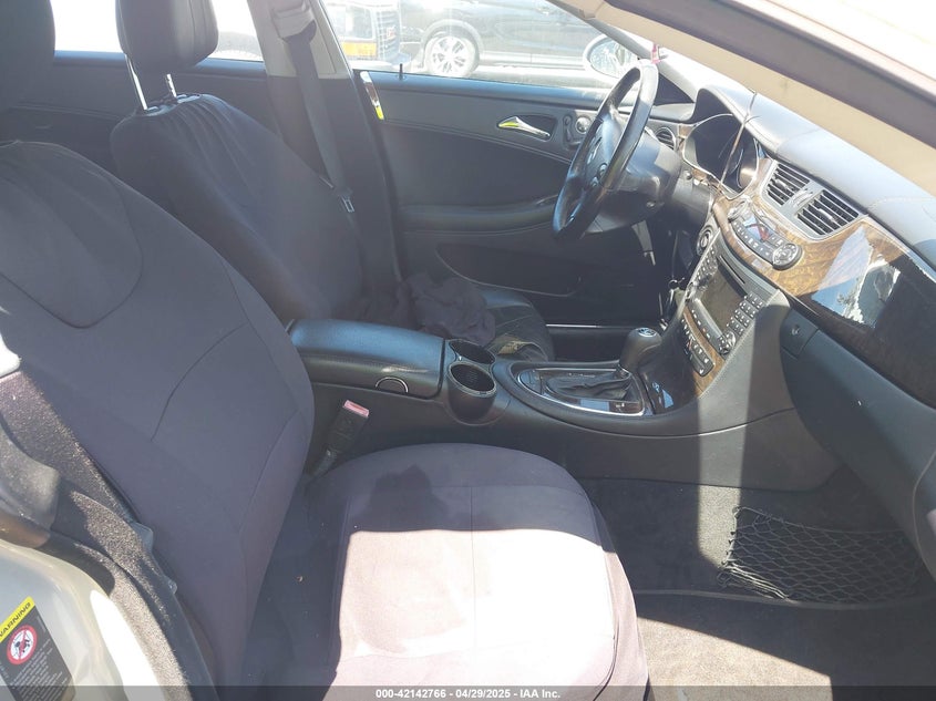2007 MERCEDES-BENZ CLS 550 VIN: WDDDJ72X07A088530