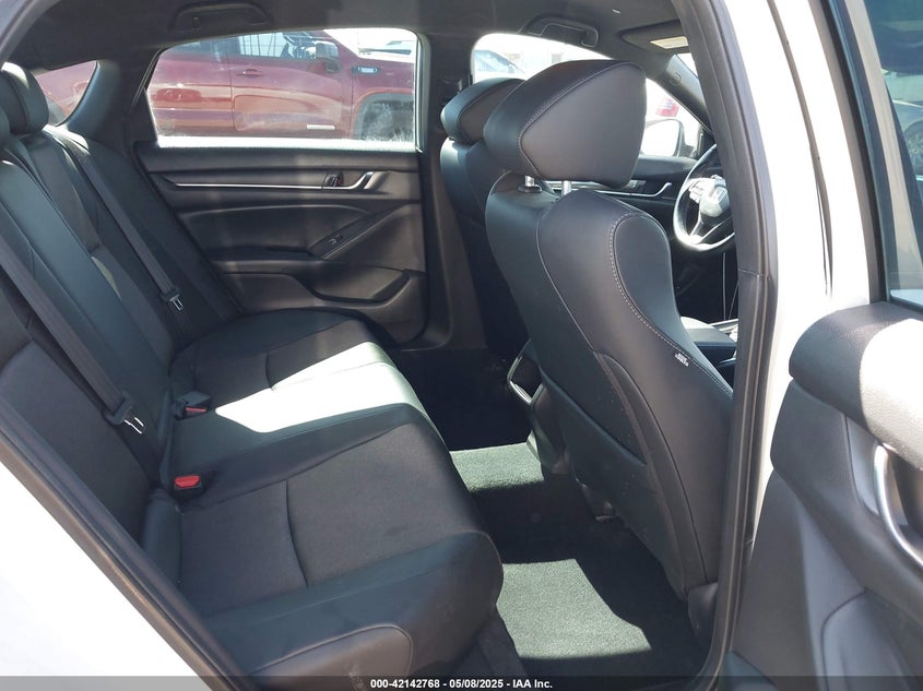 2018 HONDA ACCORD VIN: 1HGCV1F36JA170608