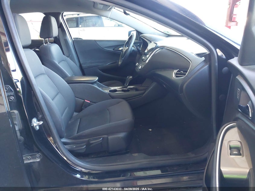2017 CHEVROLET MALIBU VIN: 1G1ZE5ST3HF200997