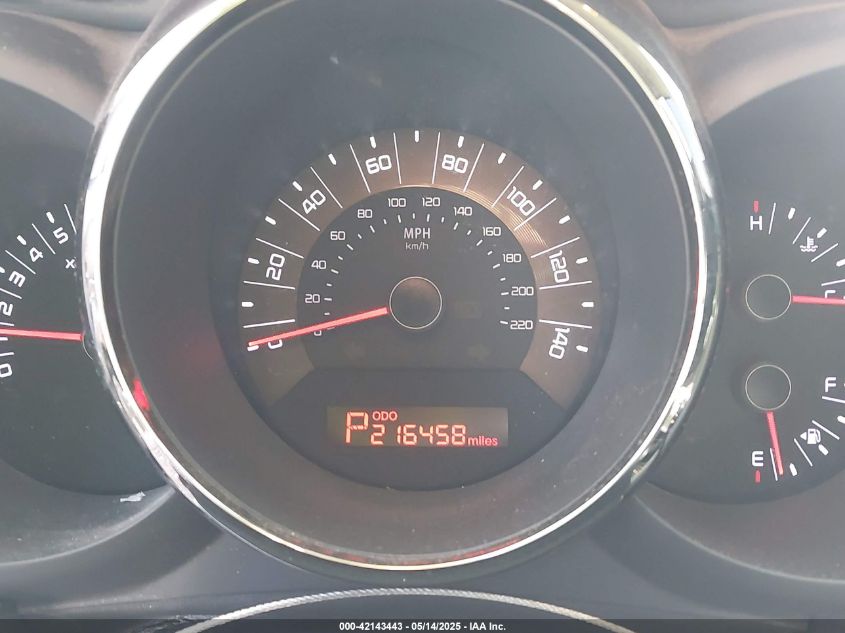 2011 Kia Soul + VIN: KNDJT2A20B7232289 Lot: 42143443