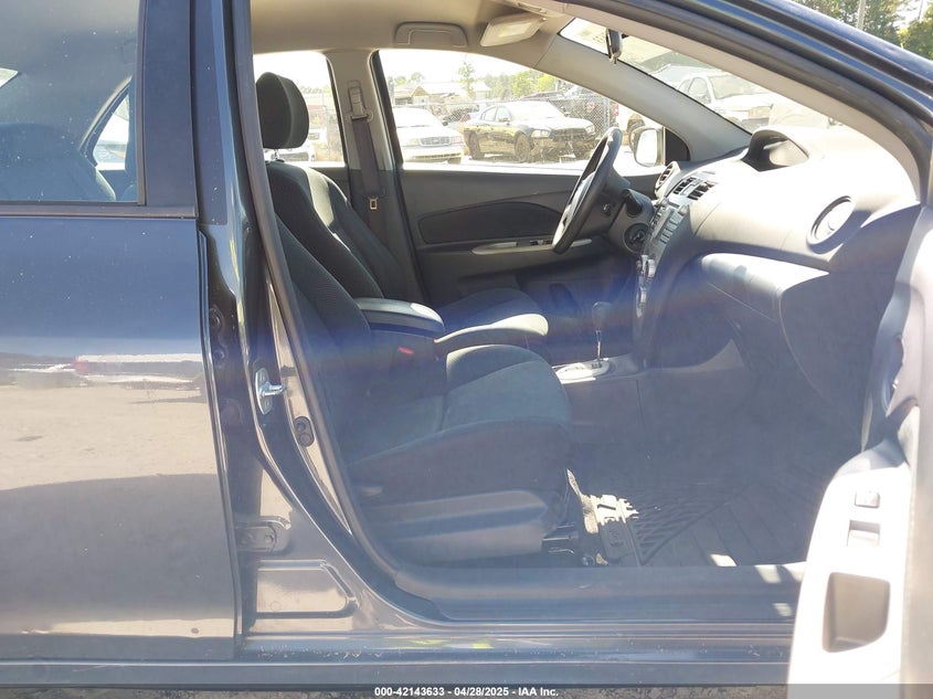 2010 TOYOTA YARIS VIN: JTDBT4K37A1363597