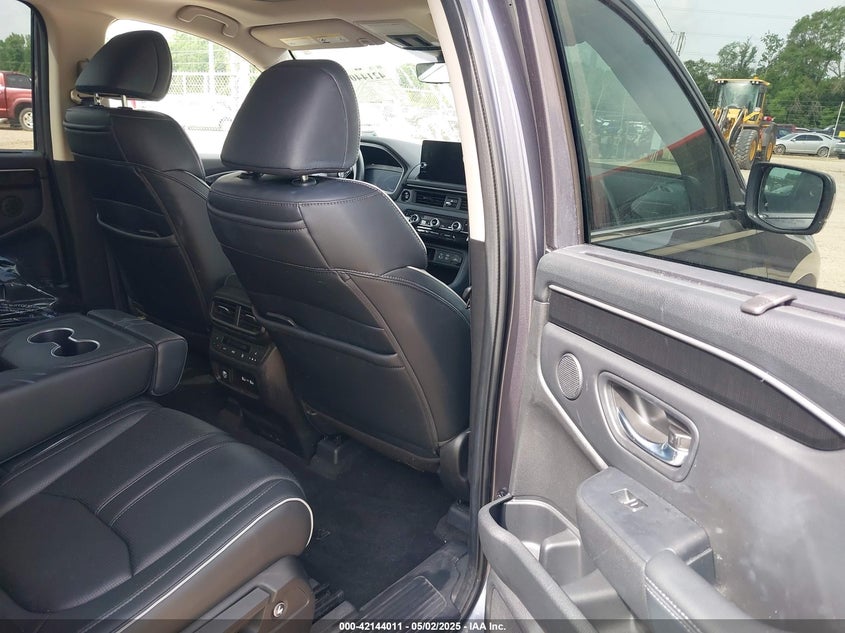 2023 HONDA PILOT VIN: 5FNYG1H82PB010622