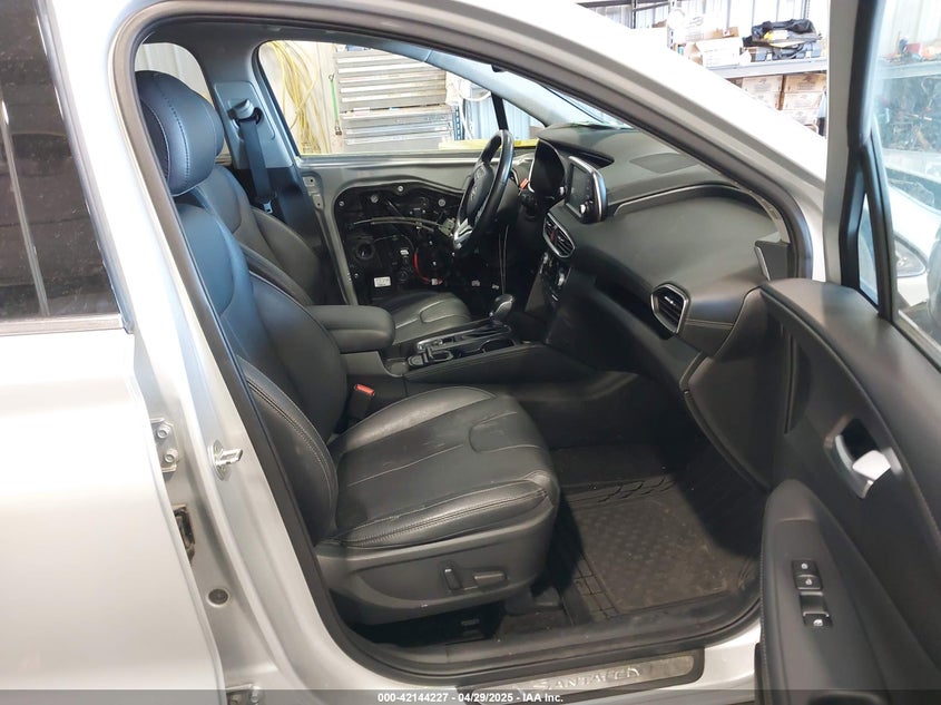 VIN 5NMS5CAD2KH130605 2019 HYUNDAI SANTA FE LIMITED