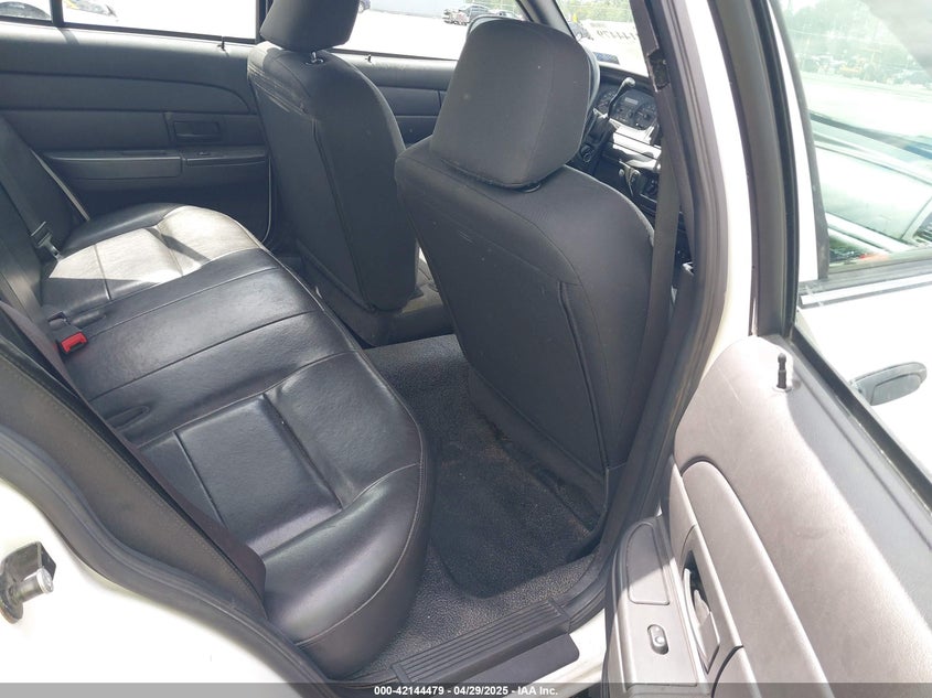 2006 FORD CROWN VICTORIA VIN: 2FAHP71W26X166272