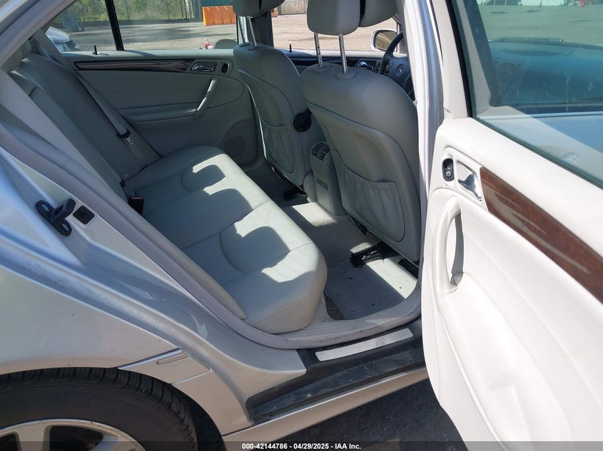 2007 MERCEDES-BENZ C 280 VIN: WDBRF92H57F889820