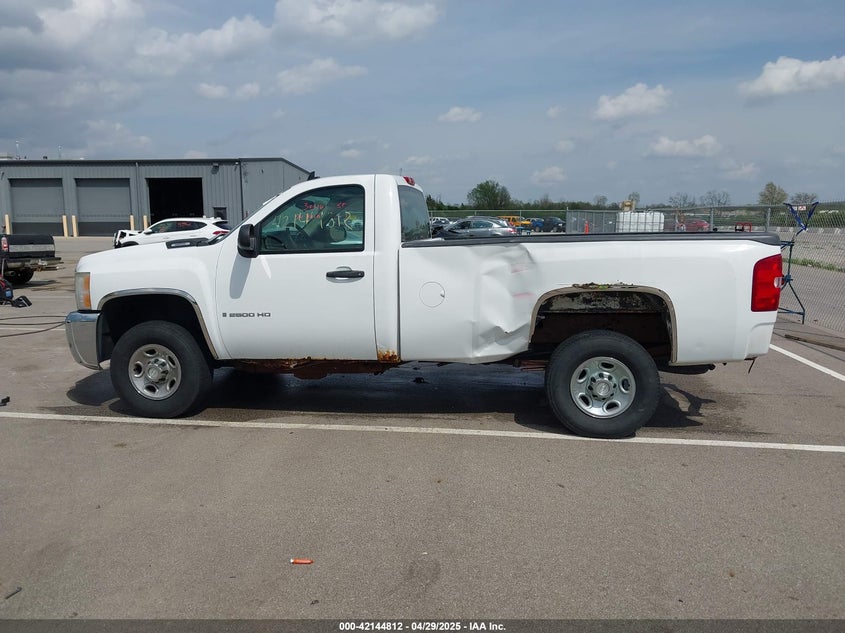 2008 CHEVROLET SILVERADO 2500HD VIN: 1GCHC24K18E160498