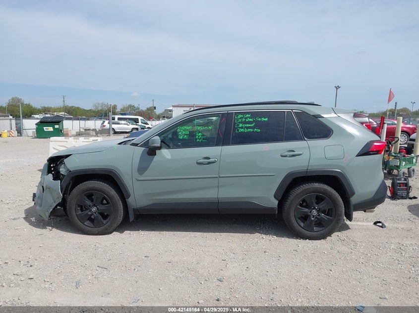 2019 TOYOTA RAV4 XLE - JTMP1RFV2KD042717