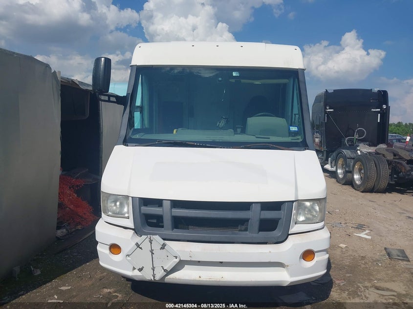 2013 Isuzu Commercial Van VIN: JALB4T170D7W01835 Lot: 42145304