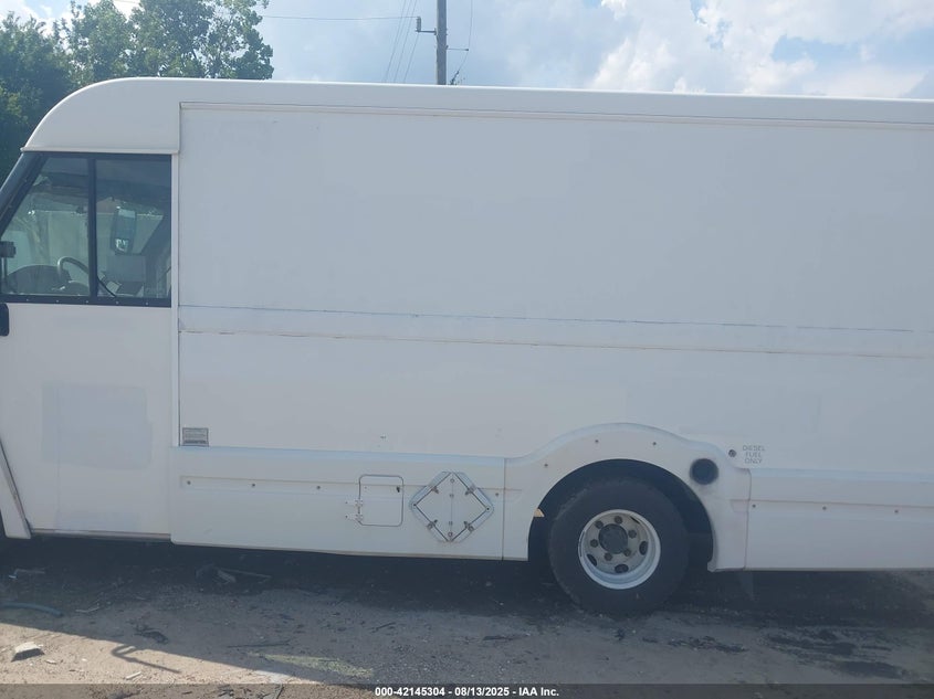 2013 Isuzu Commercial Van VIN: JALB4T170D7W01835 Lot: 42145304