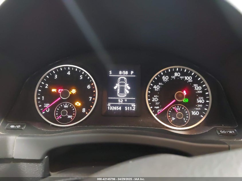VIN WVGSV7AX9HK028289 2017 VOLKSWAGEN TIGUAN 2.0T WOLFSBURG EDITION
