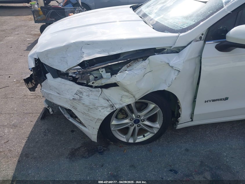 2018 FORD FUSION VIN: 3FA6P0LU8JR157528