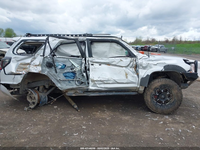 2011 TOYOTA 4RUNNER VIN: JTEBU5JR8B5045227