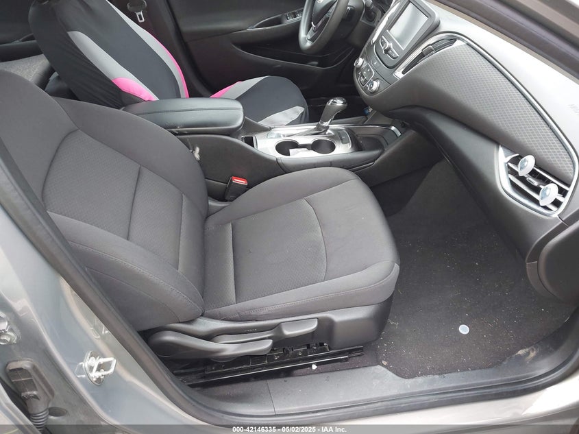 2017 CHEVROLET MALIBU VIN: 1G1ZE5ST4HF284005