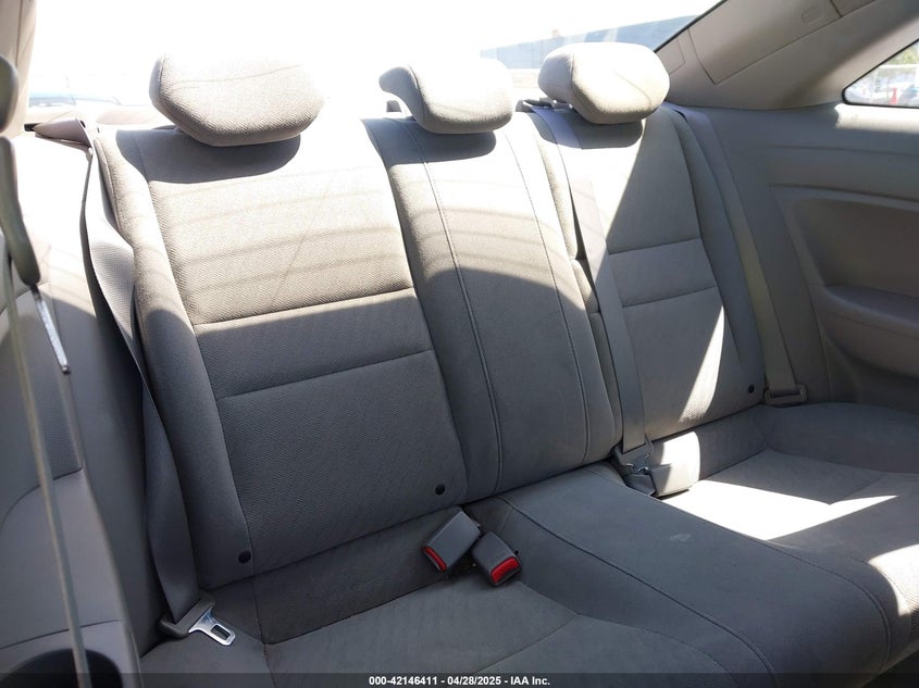 2011 HONDA CIVIC VIN: 2HGFG1B63BH519301