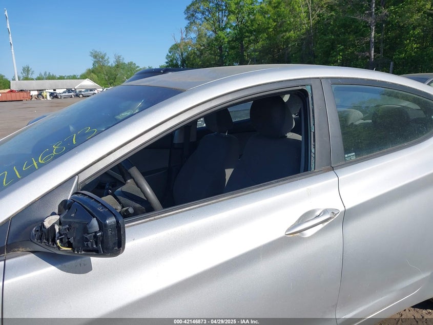 2016 HYUNDAI ELANTRA VIN: 5NPDH4AE0GH675873