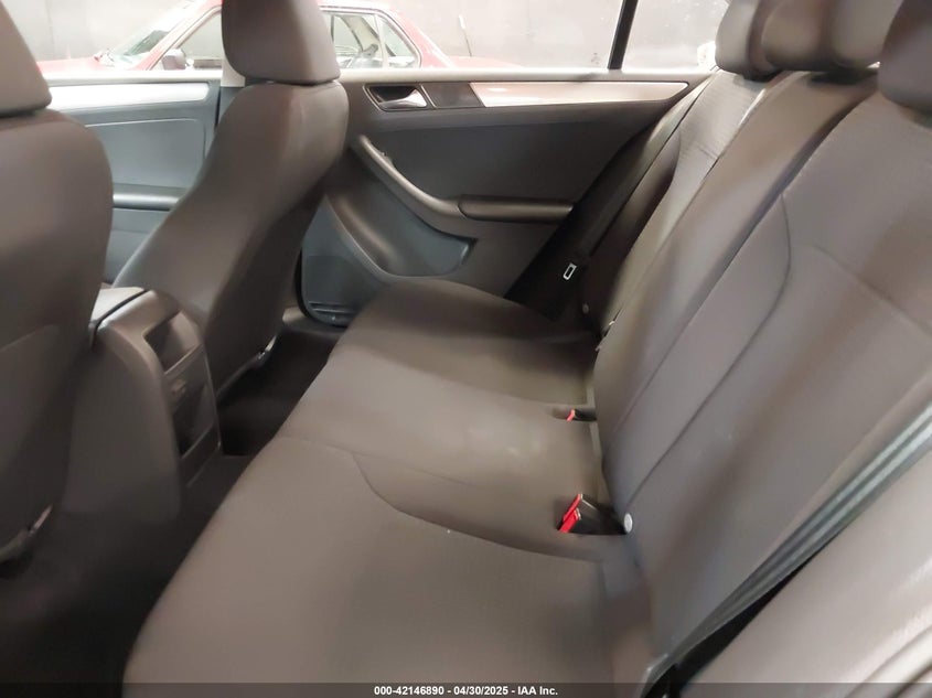 2016 VOLKSWAGEN JETTA SE - 3VWD67AJ9GM380069