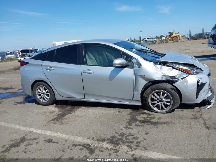 2021 TOYOTA PRIUS VIN: JTDKAMFUXM3144991