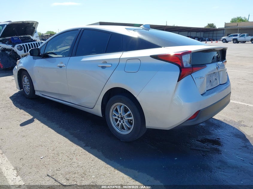 2021 TOYOTA PRIUS VIN: JTDKAMFUXM3144991