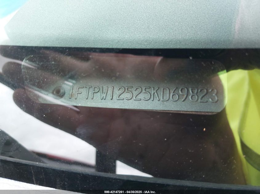 2005 Ford F-150 Lariat/Xlt VIN: 1FTPW12525KD69823 Lot: 42176042