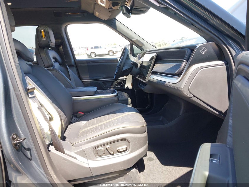 2024 RIVIAN R1S(VIN: 7PDSGCBA7RN031539
