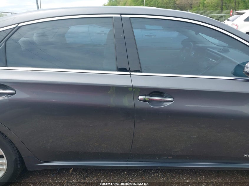 2013 TOYOTA AVALON HYBRID VIN: 4T1BD1EB0DU011197