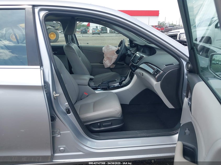 2017 HONDA ACCORD VIN: 1HGCR2F87HA251648
