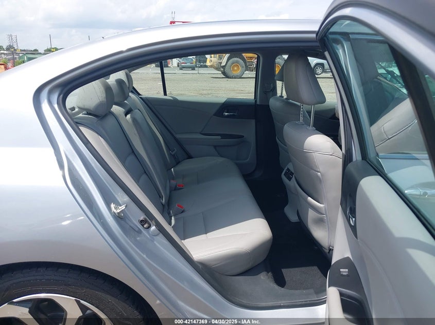 2017 HONDA ACCORD VIN: 1HGCR2F87HA251648