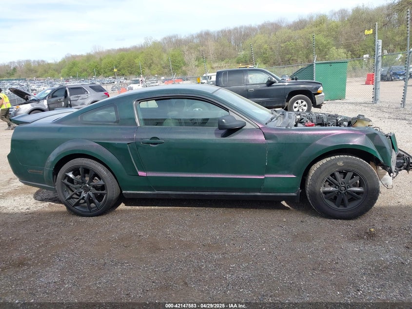 2007 FORD MUSTANG VIN: 1ZVFT80N975268230