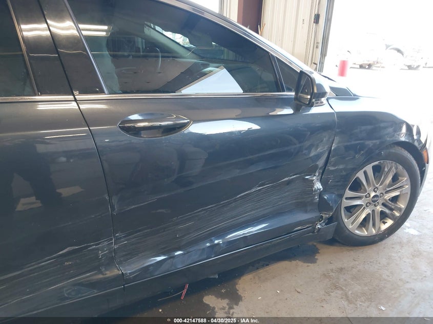 2014 LINCOLN MKZ HYBRID - 3LN6L2LU2ER805609