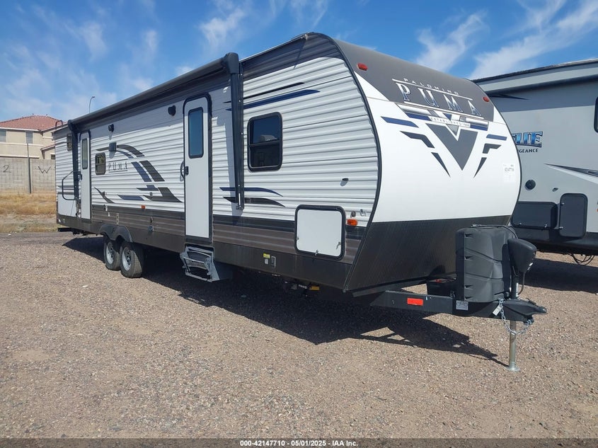 2021 FOREST RIVER PUMA  (VIN: 5ZT2PUTB1M4009134)