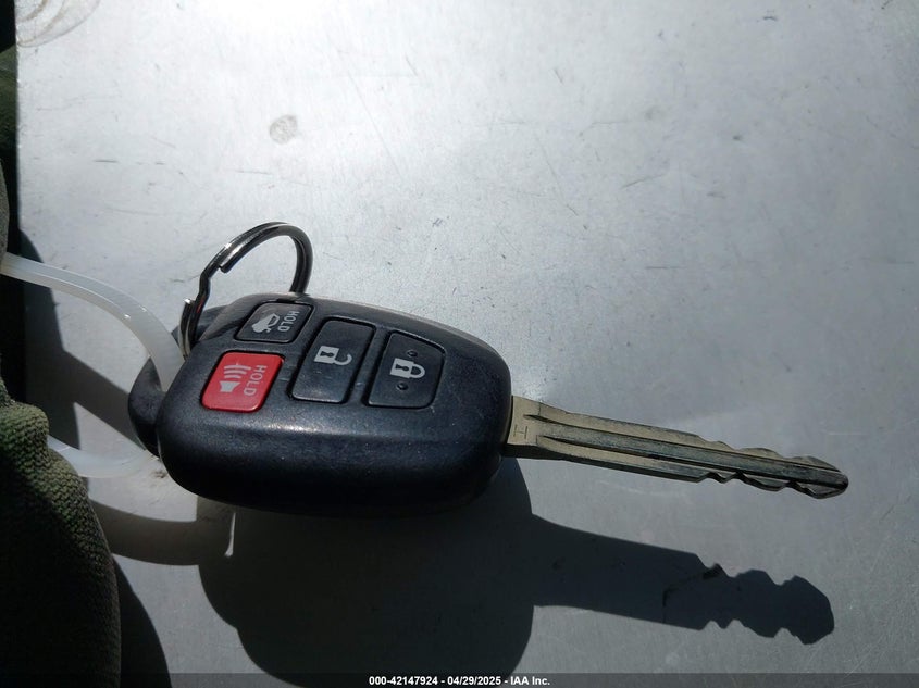 2015 TOYOTA COROLLA VIN: 2T1BURHE9FC392301