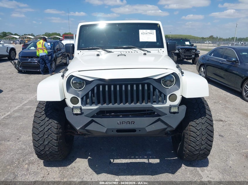 2010 JEEP WRANGLER UNLIMITED VIN: 1J4HB5H16AL186600