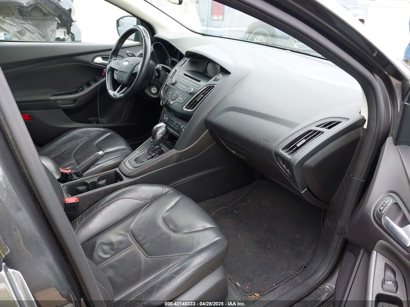 2015 FORD FOCUS VIN: 1FADP3K26FL269811