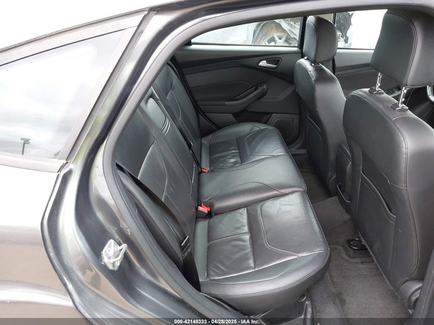 2015 FORD FOCUS VIN: 1FADP3K26FL269811