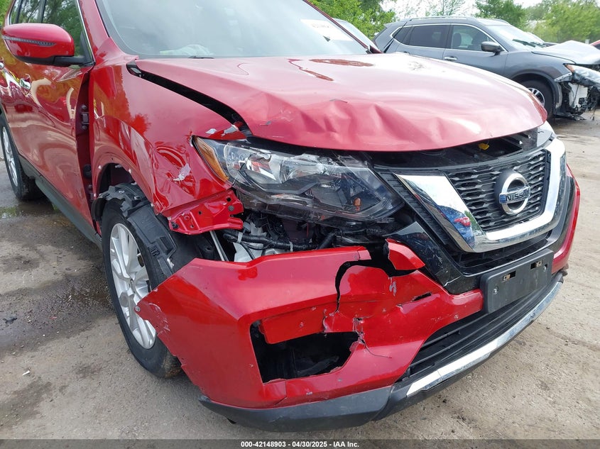 2017 NISSAN ROGUE VIN: JN8AT2MT0HW392616