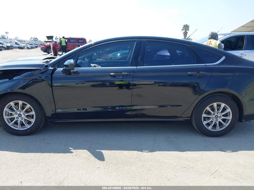 2017 FORD FUSION VIN: 3FA6P0G73HR372331