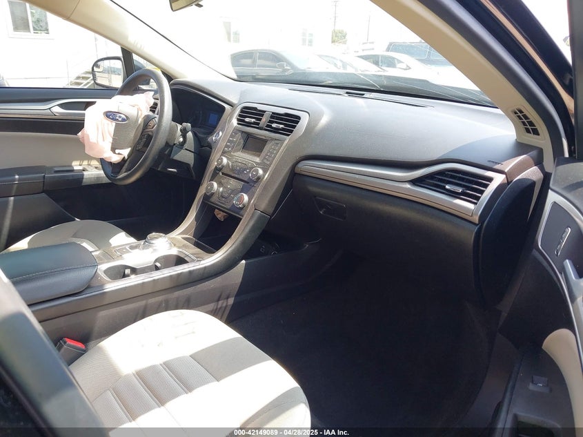 2017 FORD FUSION VIN: 3FA6P0G73HR372331