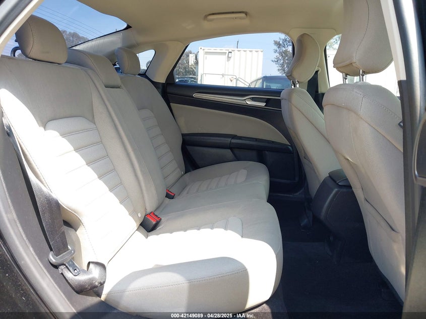 2017 FORD FUSION VIN: 3FA6P0G73HR372331