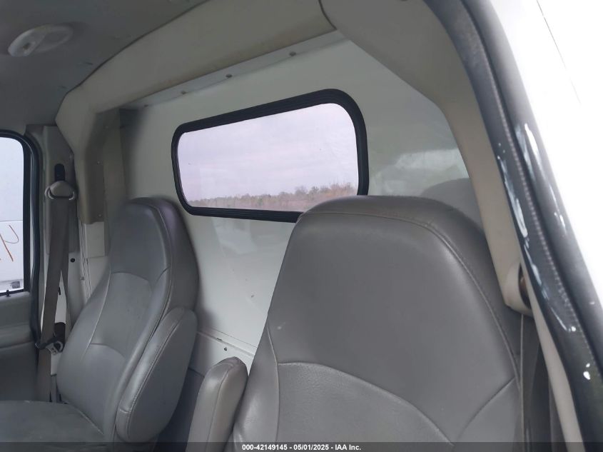 2008 Ford E-350 Cutaway VIN: 1FDSE35L48DA09007 Lot: 42149145