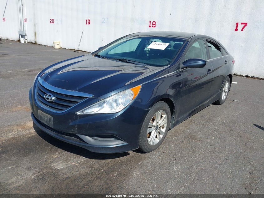 2014 HYUNDAI SONATA VIN: 5NPEB4AC0EH918633