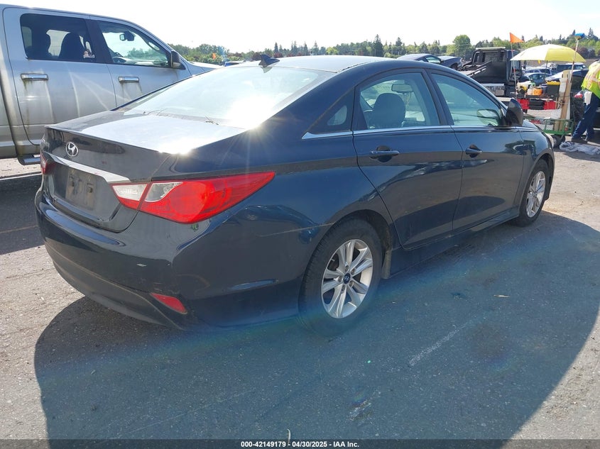 2014 HYUNDAI SONATA VIN: 5NPEB4AC0EH918633